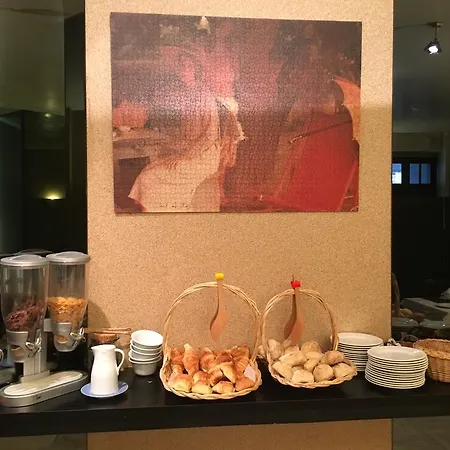 Des 3 Marchands Hotel 3*